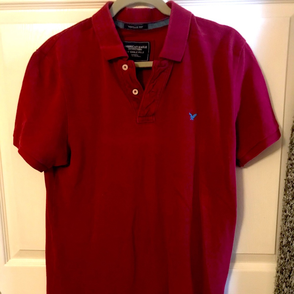 Men’s American Eagle polo. Medium. Burgundy.